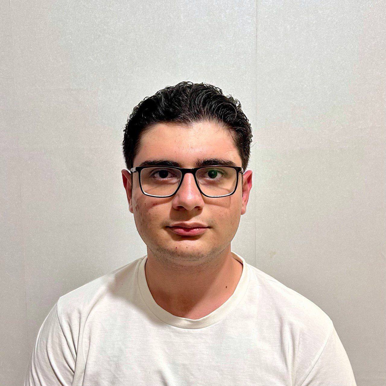 پارسا اسمعیلی