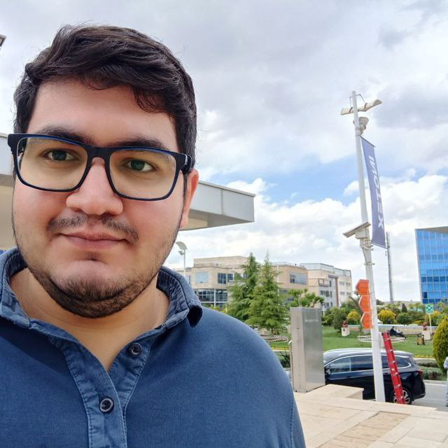 نیما آقا‌پور